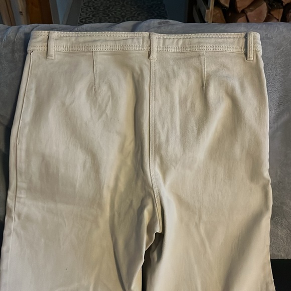 WILFRED FREE~ARITZIA~ High Rise Straight Leg Jeans in “oat” colour Size 10 - Picture 3 of 6